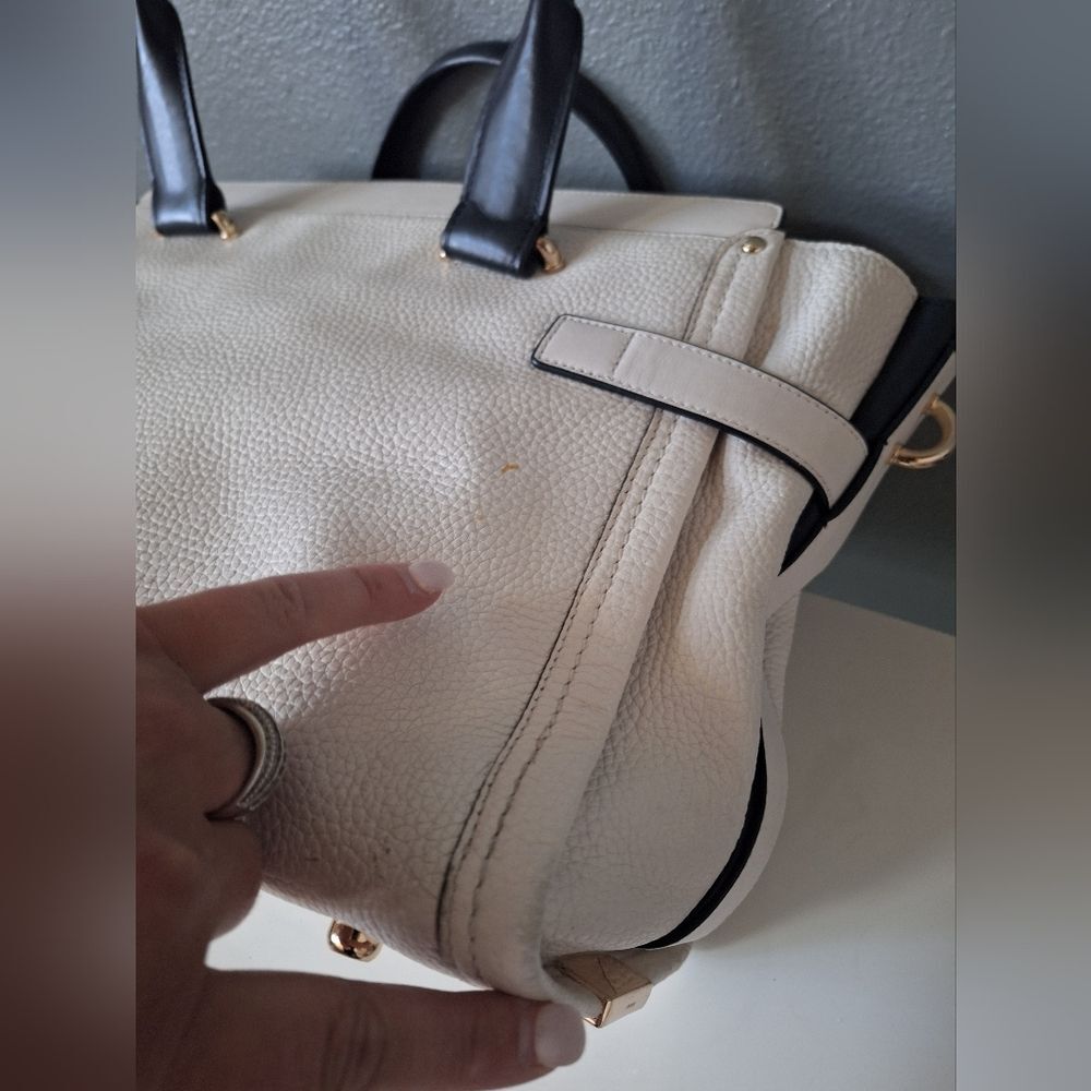 Coach Swagger 37 Bag White Pebbled Leather - Picture 11 of 13